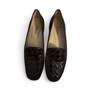 Trotters, Brown, Basket Weave Loafers, Size 8.5N, EUC, No imperfections